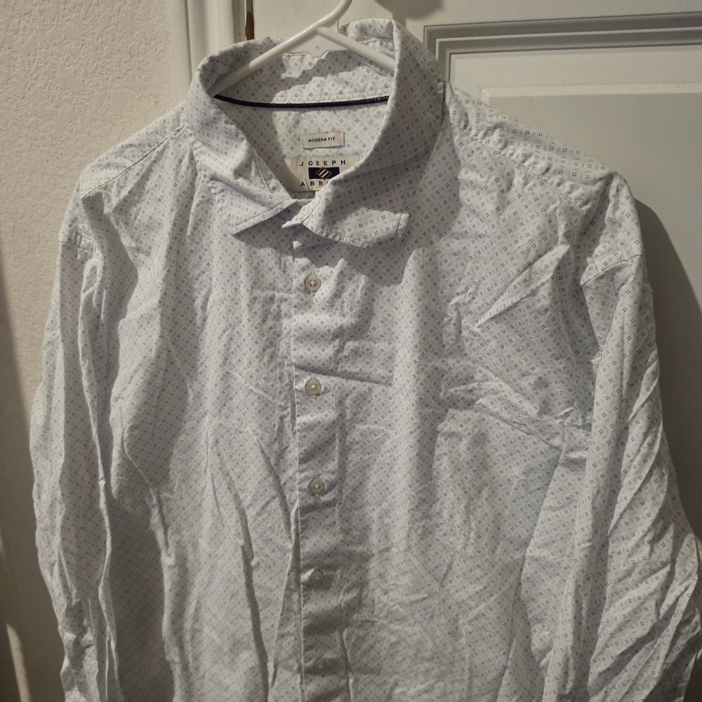 Joseph Abboud Mens XL Modern Fit Button Down Shirt Geometric Print White Blue